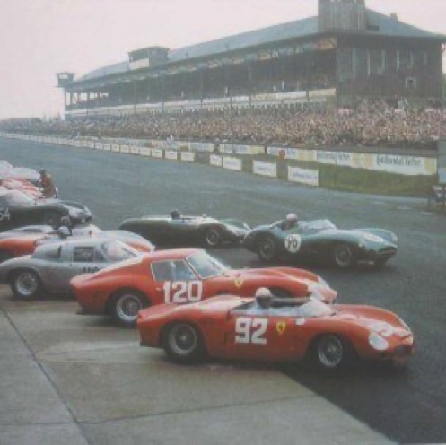 1000 Kms Nurburgring 1962
Lotus 23 1,5 L : pas vraiment la voiture idéale pour lutter contre les Ferrari 3 litres
© Pritchard.jpg