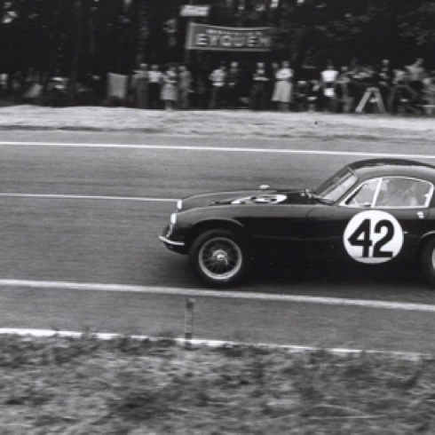 La Lotus Elite tourna comme une horloge...