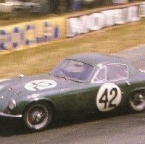 La 10 ème place au classement général récompensera Jim et John Withmore pour leur première participation