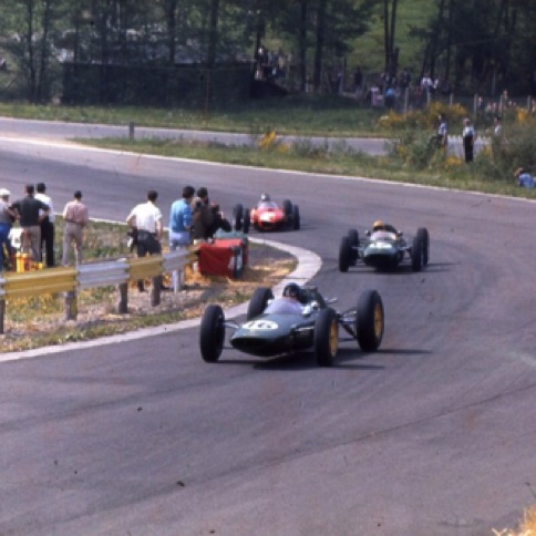 Spa à l'attaque  de l'Eau Rouge Spa à l'attaque  de l'Eau Rouge