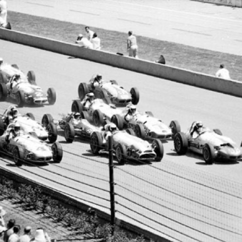 Le départ, Jim est au milieu des dinosaures américains !