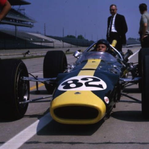 vraiment curieux cette suspension asymétrique !