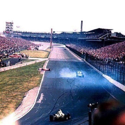 Rare ! : tête à queue de JImmy...