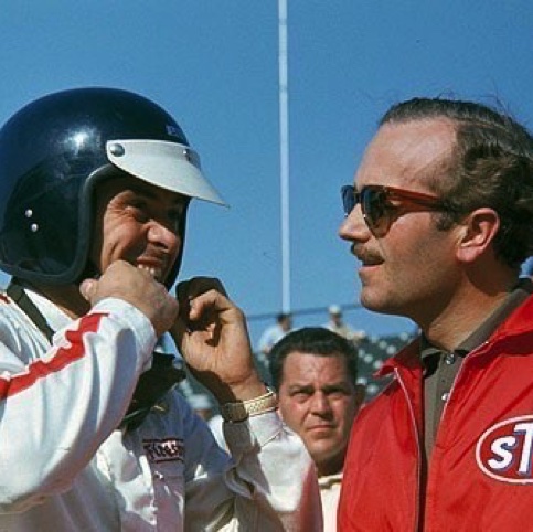 Tenue de circonstance pour colin