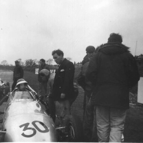 Jim et la  Gemini sur la grille de départ
© Graham Gault