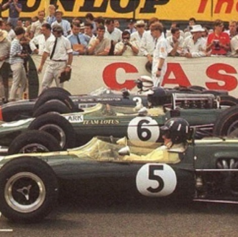 Départ entre les 2 BRM de Graham Hill et Jackie Stewart à Warwick Farm