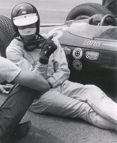 Discussion avec les mécaniciens pendant les essais sur l'ovale de Trenton 1963
© Indianapolis Motor Sppedway